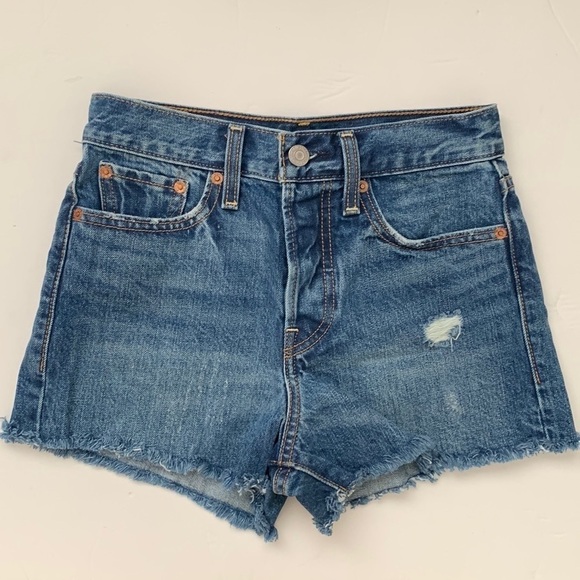 Levis Denim Shorts - Picture 2 of 12